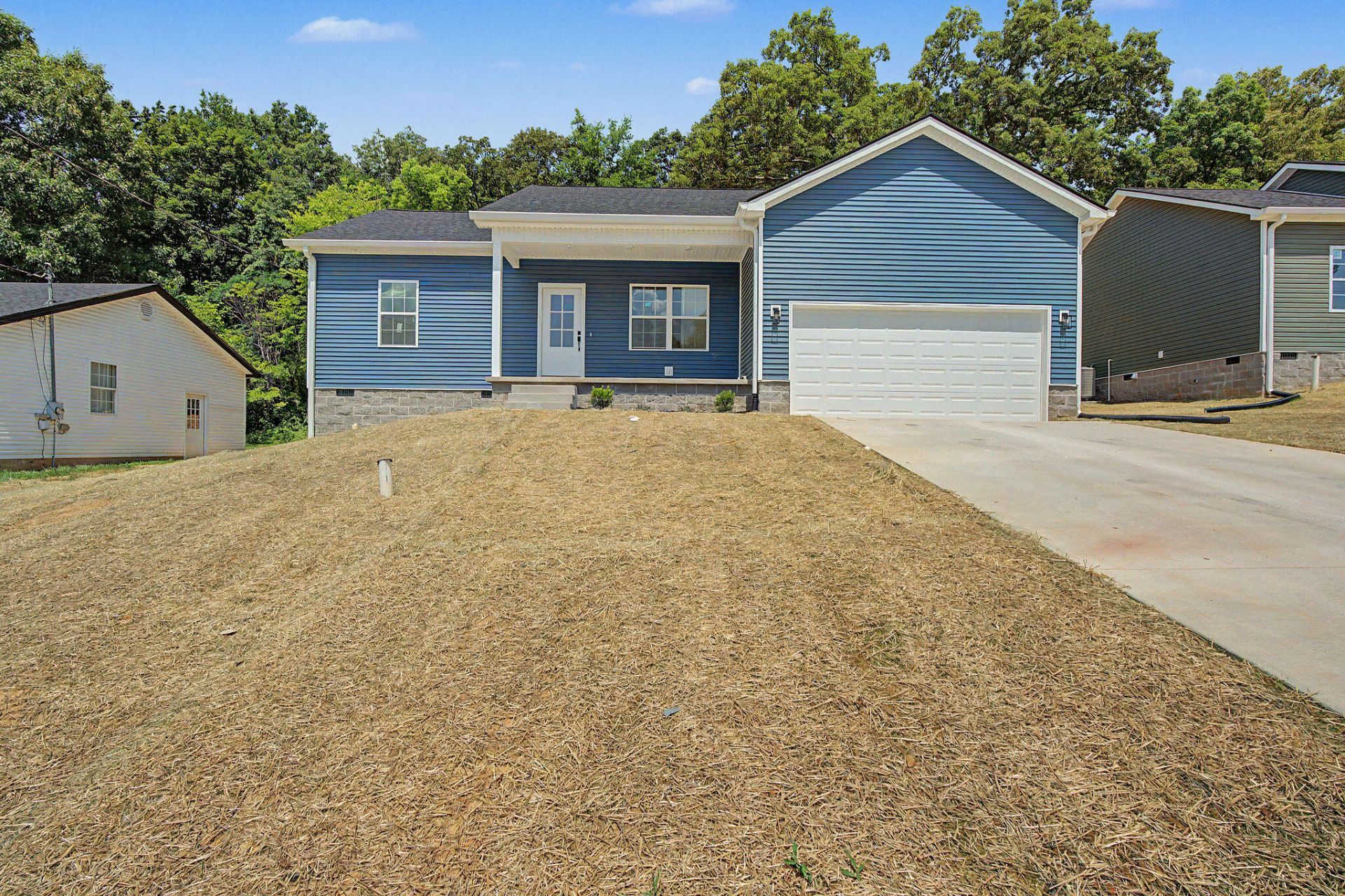 318 Pine Hill Drive, Hopkinsville, KY 42240 Main Photo