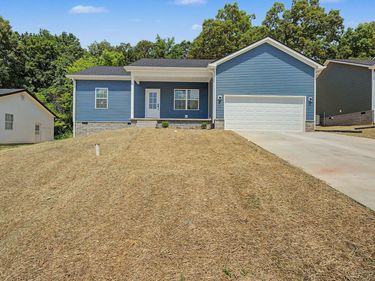 318 Pine Hill Drive, Hopkinsville, KY 42240