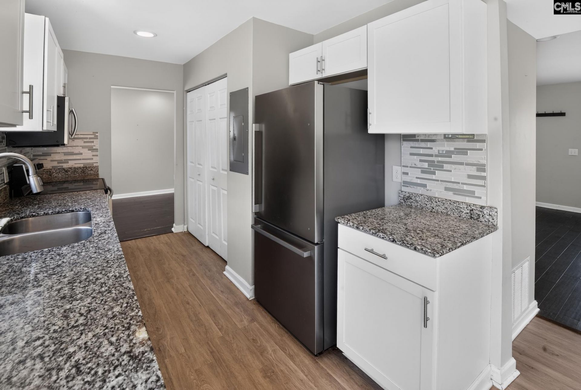 102 Petworth Drive Photo 4