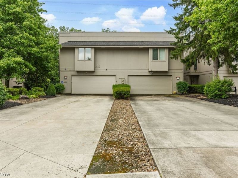 8058 Steven David Drive, Strongsville, OH 44149 Photo 3