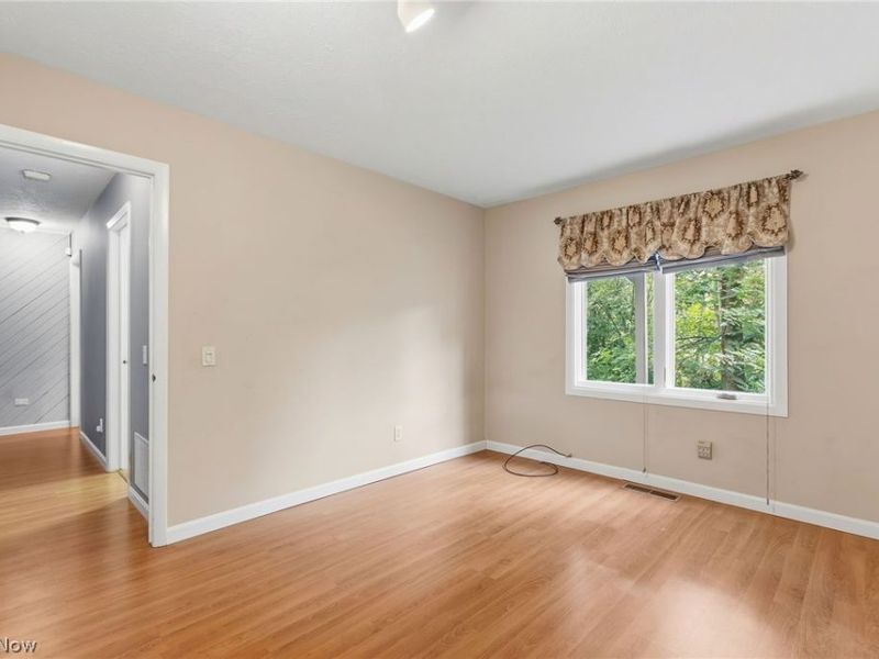 8058 Steven David Drive, Strongsville, OH 44149 Photo 4