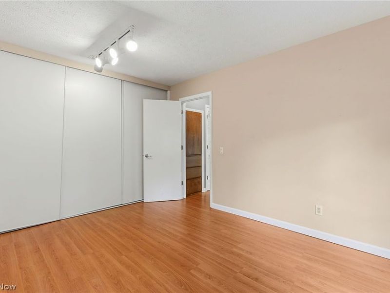 8058 Steven David Drive, Strongsville, OH 44149 Photo 5