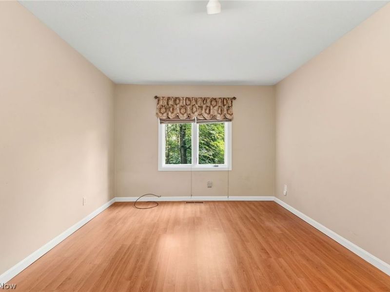 8058 Steven David Drive, Strongsville, OH 44149 Photo 6