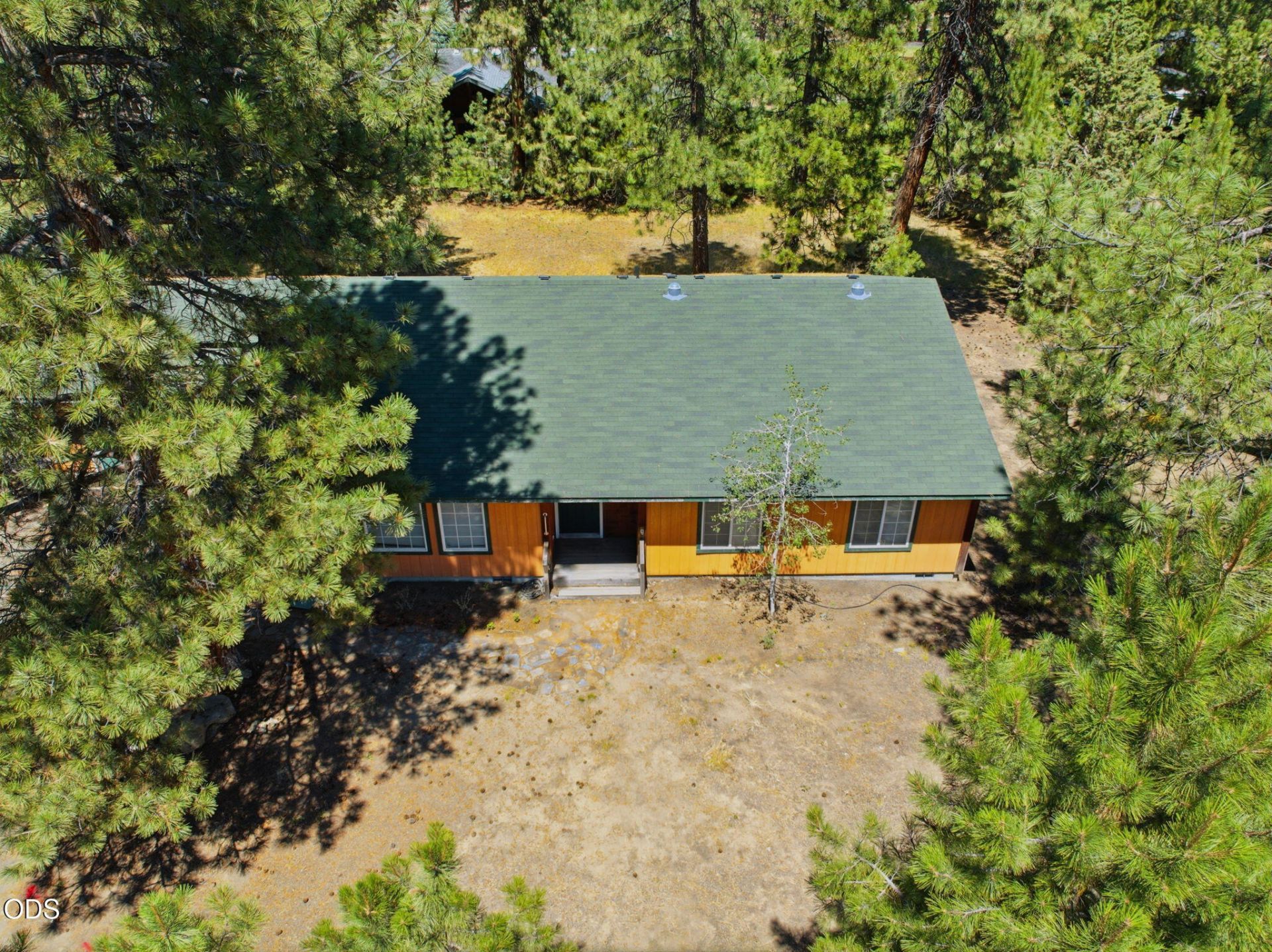 752 E Tyler Avenue, Sisters, OR 97759 Main Photo