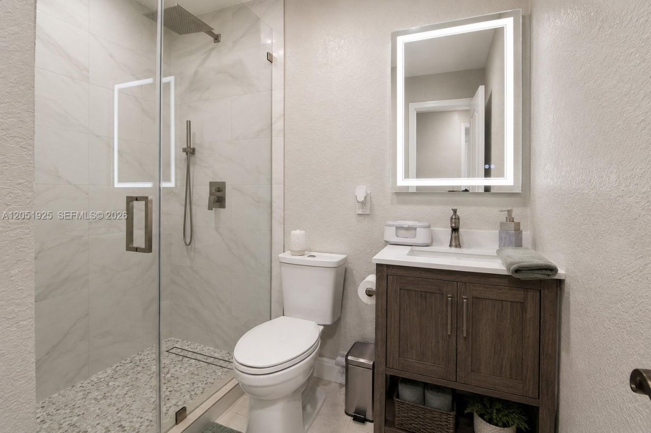 5865 W 13 Avenue, Hialeah, FL 33012 Photo