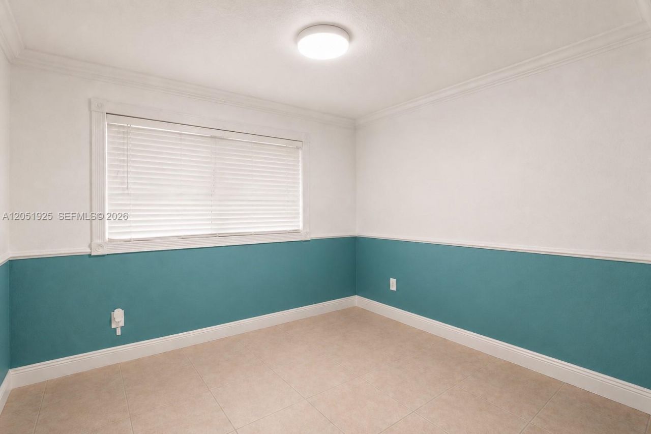 5865 W 13 Avenue, Hialeah, FL 33012 Photo