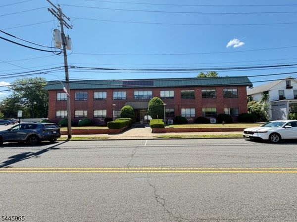 28 Millburn Ave Suite 6, Springfield, NJ 07081