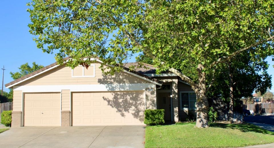 8941 Mandalay Way, Elk Grove, CA 95624 Photo