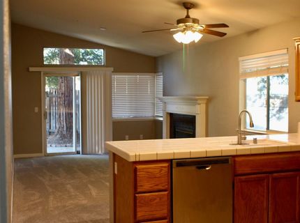 8941 Mandalay Way, Elk Grove, CA 95624 Photo