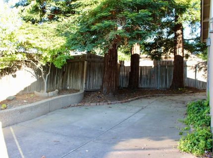 8941 Mandalay Way, Elk Grove, CA 95624 Photo