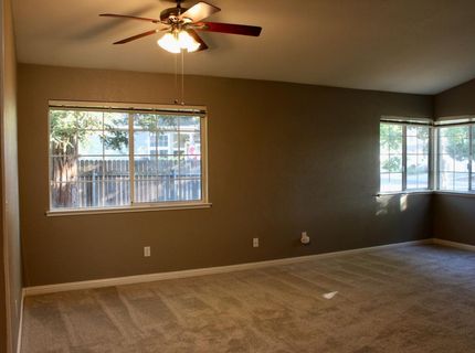 8941 Mandalay Way, Elk Grove, CA 95624 Photo