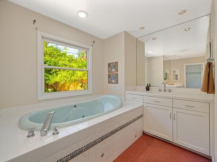 551 Southgate Rd, Sacramento, CA 95815 Photo