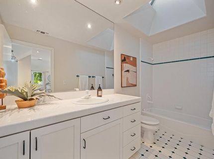 551 Southgate Rd, Sacramento, CA 95815 Photo