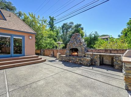 551 Southgate Rd, Sacramento, CA 95815 Photo