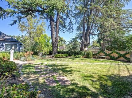 551 Southgate Rd, Sacramento, CA 95815 Photo