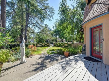 551 Southgate Rd, Sacramento, CA 95815 Photo