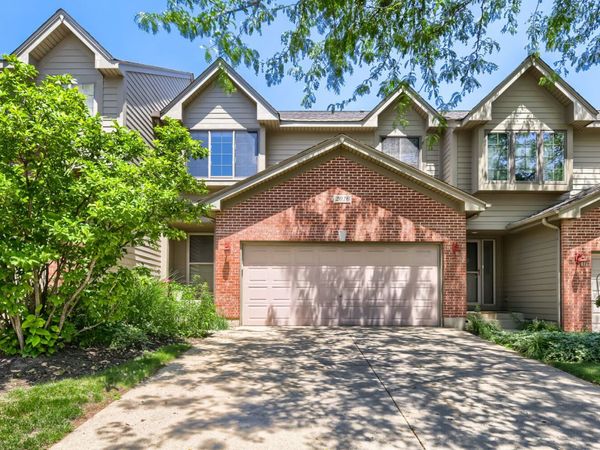 2016 Jeffrey Lane , Unit 2016, Elgin, IL 60123