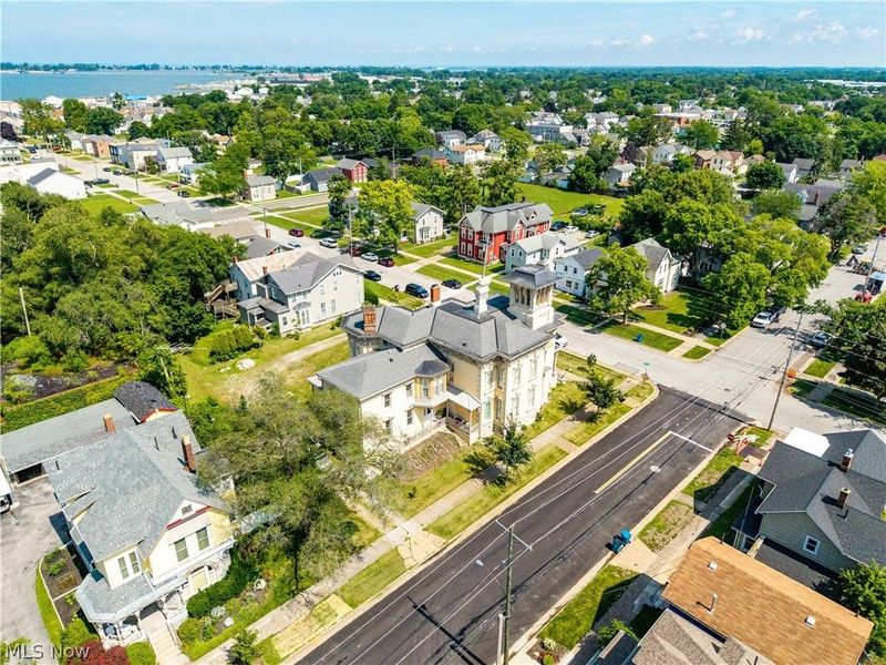 403 E Adams Street, Sandusky, OH 44870 Photo 2