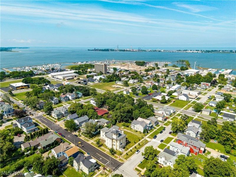 403 E Adams Street, Sandusky, OH 44870 Photo 3