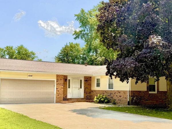 1202 6TH Street, Pawnee, IL 62558