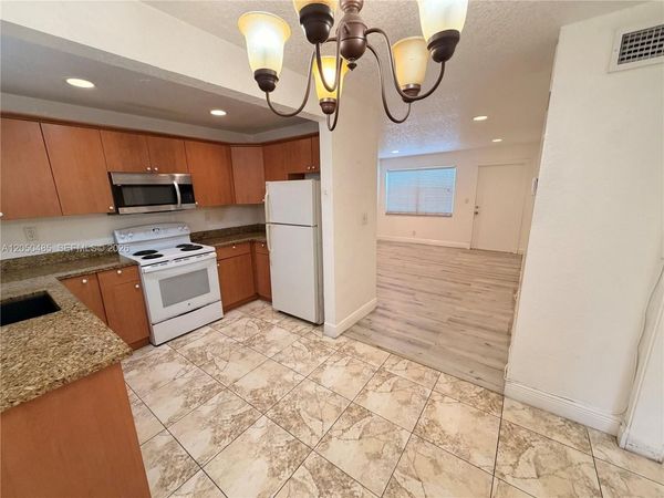 2826 Van Buren St , Unit 2, Hollywood, FL 33020