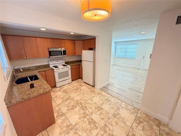 2826 Van Buren St , Unit 2, Hollywood, FL 33020