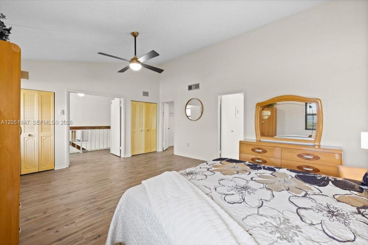 19996 NE 5th Ct, Unit 4C, Miami, FL 33179 Photo