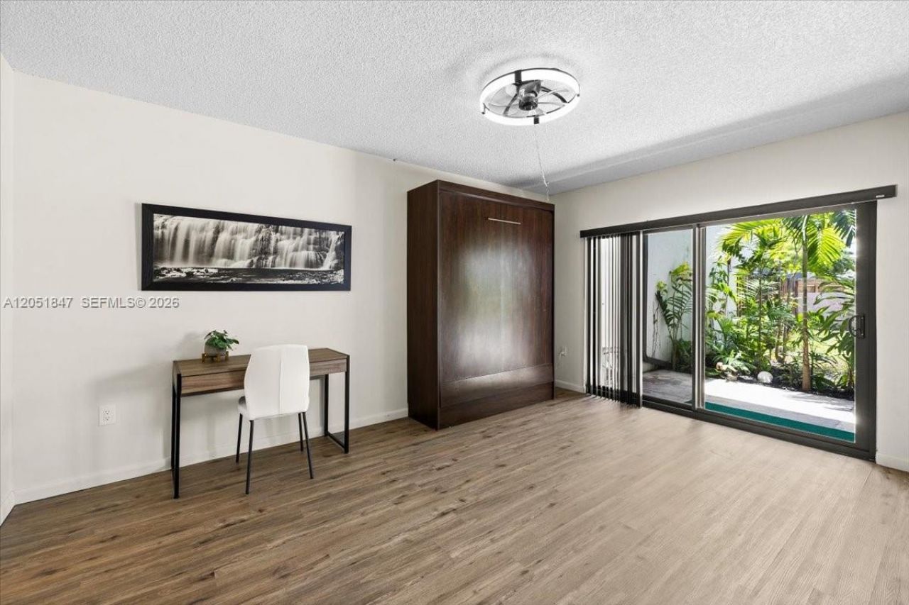 19996 NE 5th Ct, Unit 4C, Miami, FL 33179 Photo