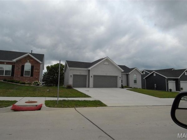 297 Osprey Court , Lake St Louis, MO 63367