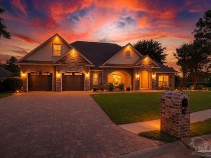 1829 Brooke Beach Dr Navarre, FL 32566