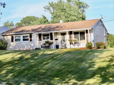 6215 Randolph Road, Bedford Heights, OH 44146