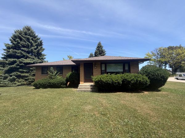 4600 W Grange Ave, Greenfield, WI 53220