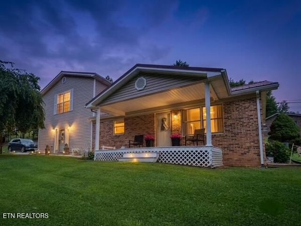 554 McLin Hollow Rd, Rose Hill, VA 24281