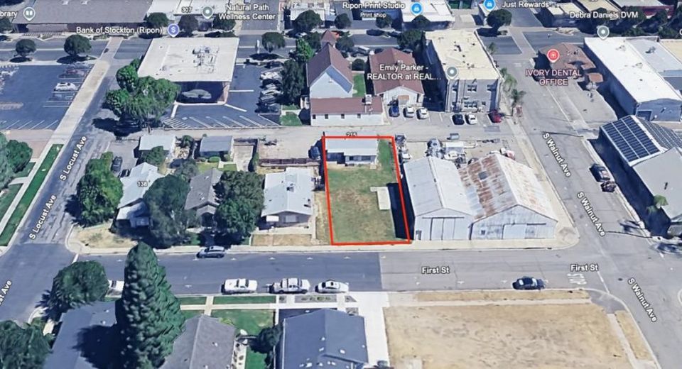 215 W 1st St, Ripon, CA 95366 Photo