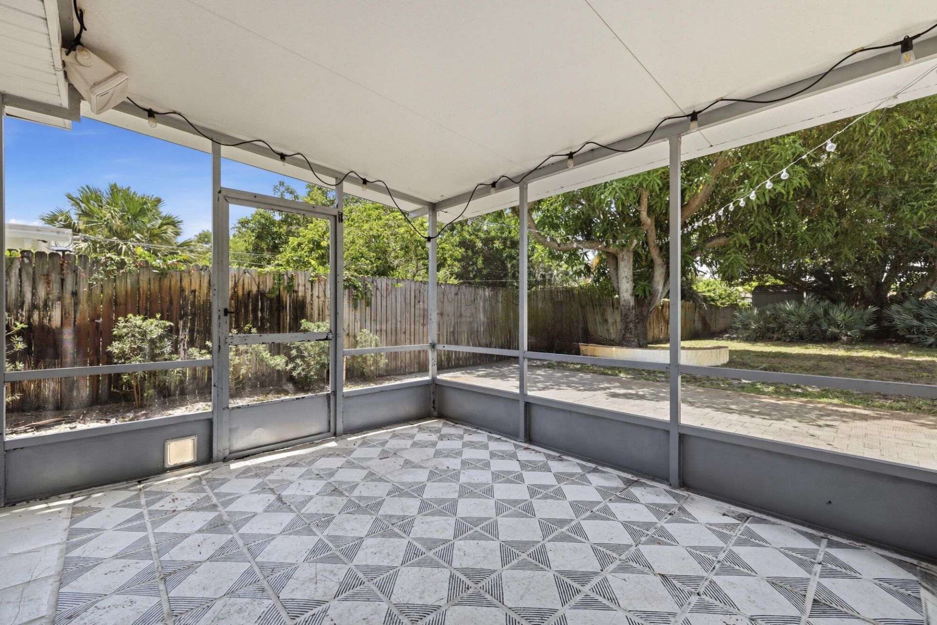 1225 15th Avenue N, Lake Worth Beach, FL 33460 Photo