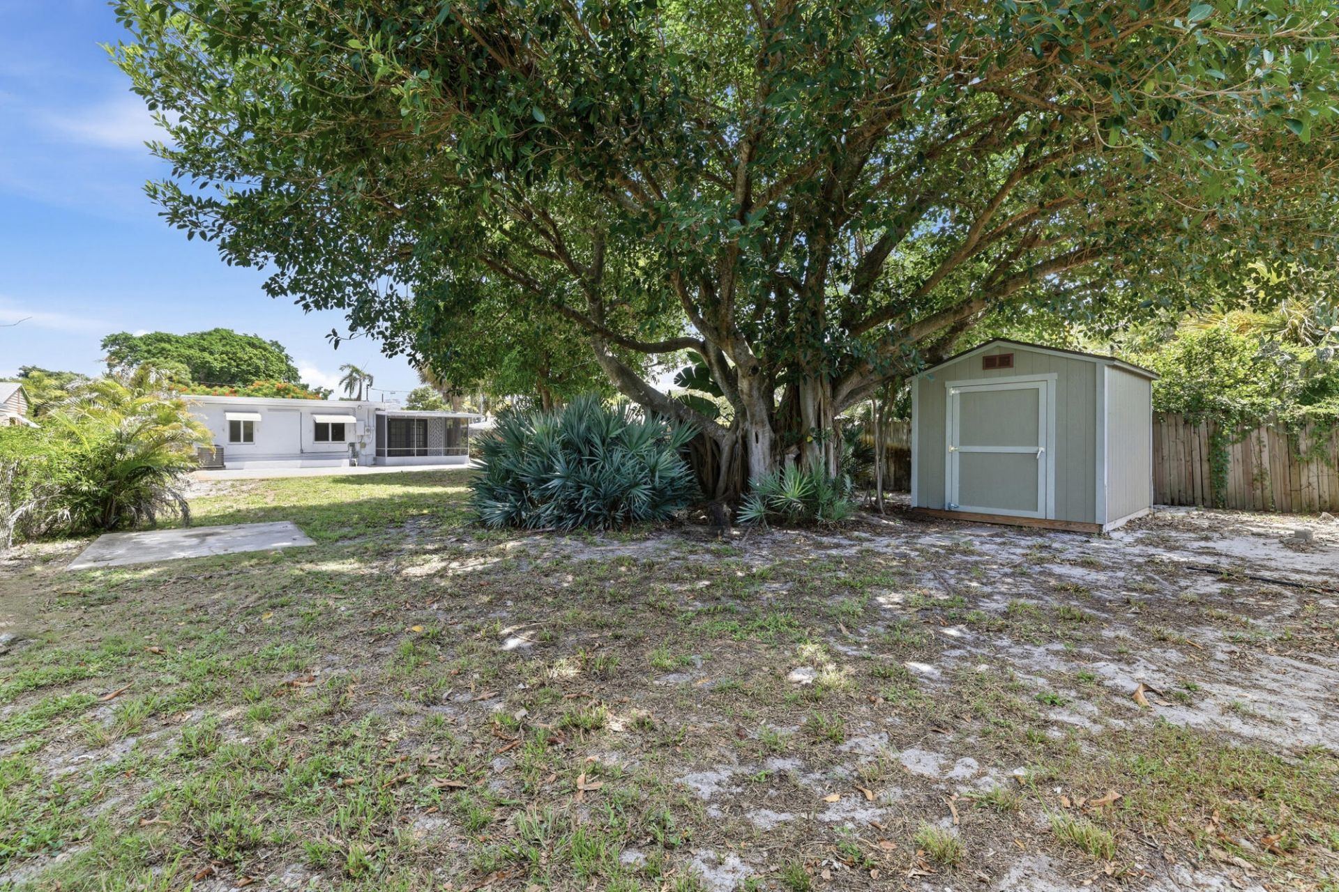 1225 15th Avenue N, Lake Worth Beach, FL 33460 Photo