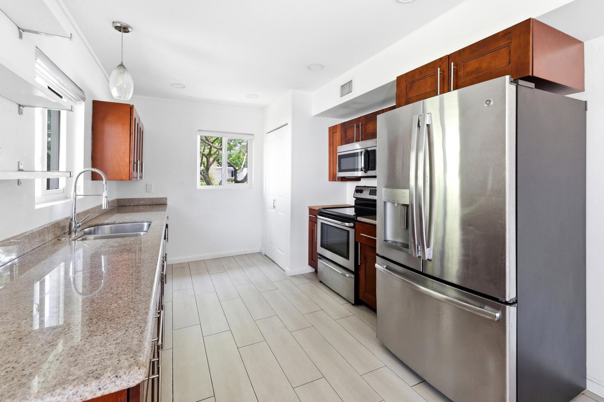 1225 15th Avenue N, Lake Worth Beach, FL 33460 Photo