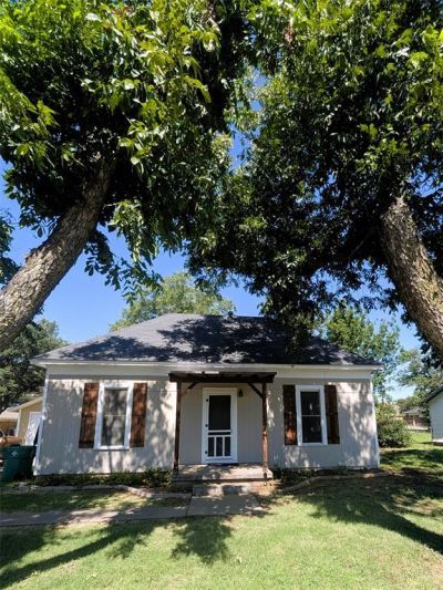 205 N Avenue O, Olney, TX 76374 Main Photo
