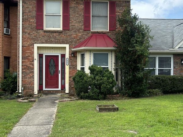 423 Autumnwood Drive SW, Decatur, AL 35601