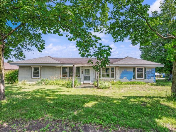 417 Walnut Street, Howard City, MI 49329