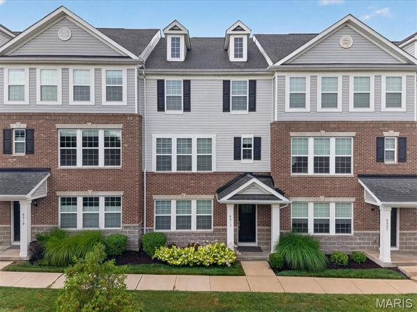 8013 Central Park Drive , Richmond Heights, MO 63117