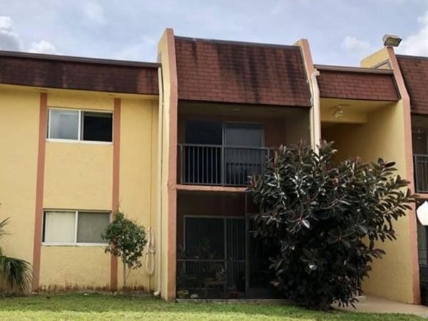 2822 NW 55th Avenue, Unit 1c, Lauderhill, FL 33313