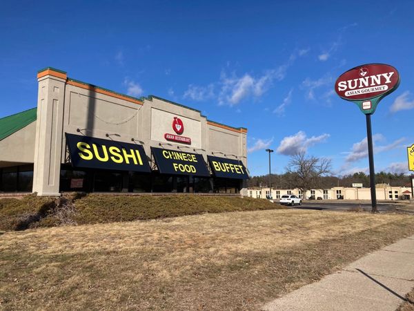 811 N Frontage Road, Wisconsin Dells, WI 53965
