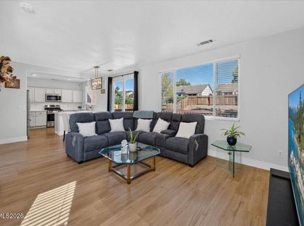 8208 Anchor Point Drive, Reno, NV 89506 Photo