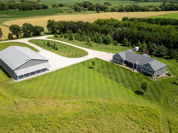 5490 College View Road E, Rochester, MN 55904