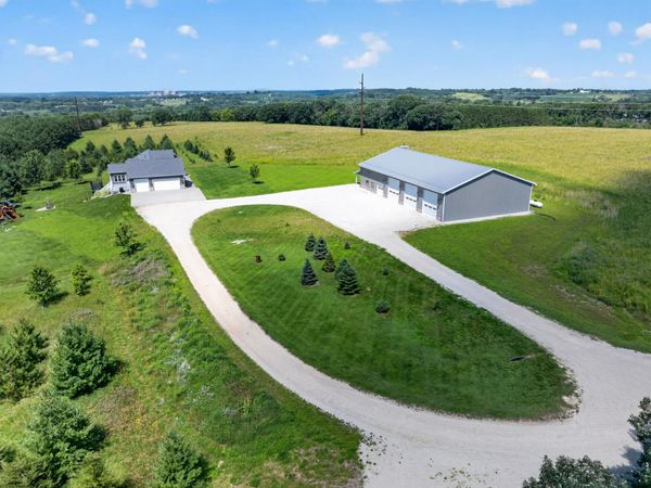5490 College View Road E, Rochester, MN 55904