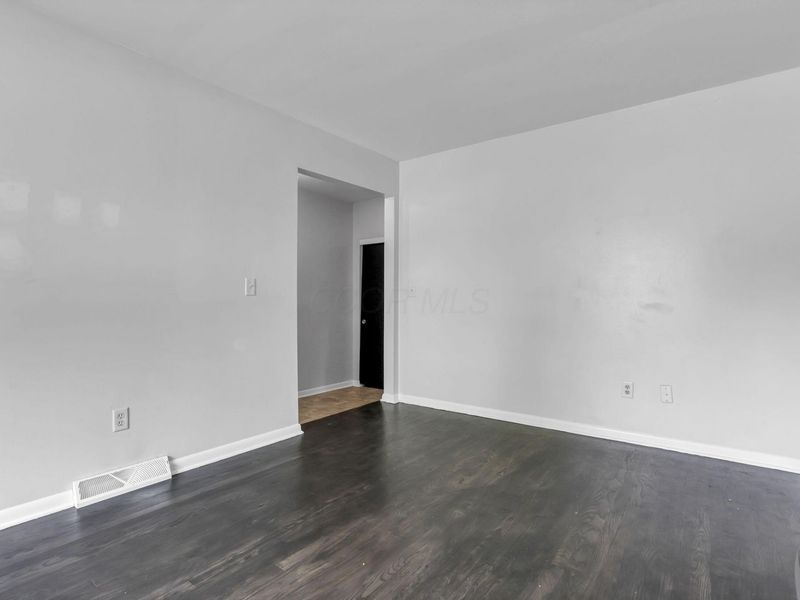 1695 Rocky Pine Loop N, Columbus, OH 43229 Photo 8