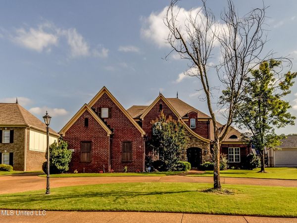6606 Moondance Drive, Olive Branch, MS 38654