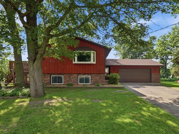 1018 3rd Street N, Sauk Rapids, MN 56379