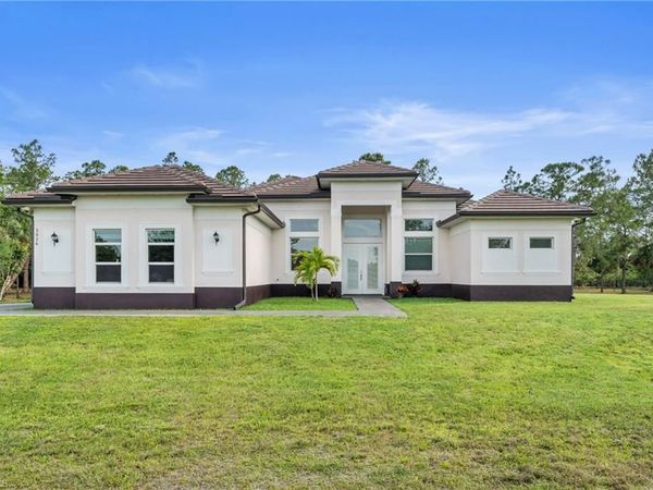 3026 64th AVE NE, NAPLES, FL 34120